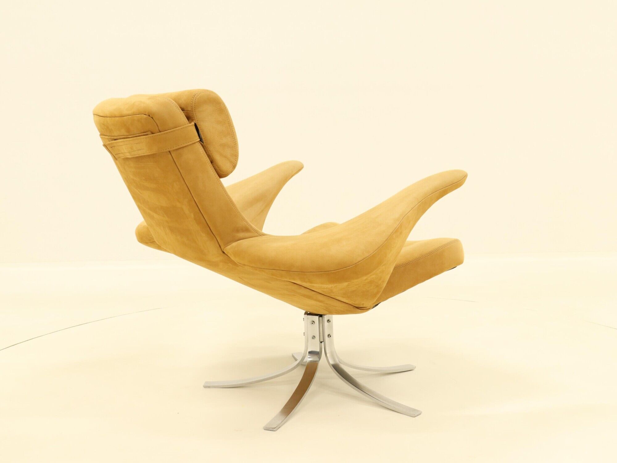 Seagull chair by Stenerik Eriksson & Gosta Berg for Fritz Hansen