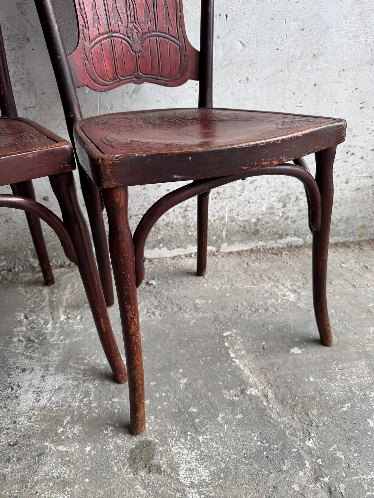 Set of 4 Art Nouveau bent beech wood chairs, deep red-brown embossed seats (Jacob & Josef Kohn, ca.1900)