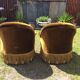 Paire de fauteuils crapauds vintage en velours vert.