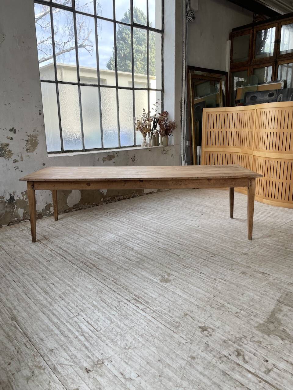 Farmhouse table with spindle legs in oak and pine, 2.5m