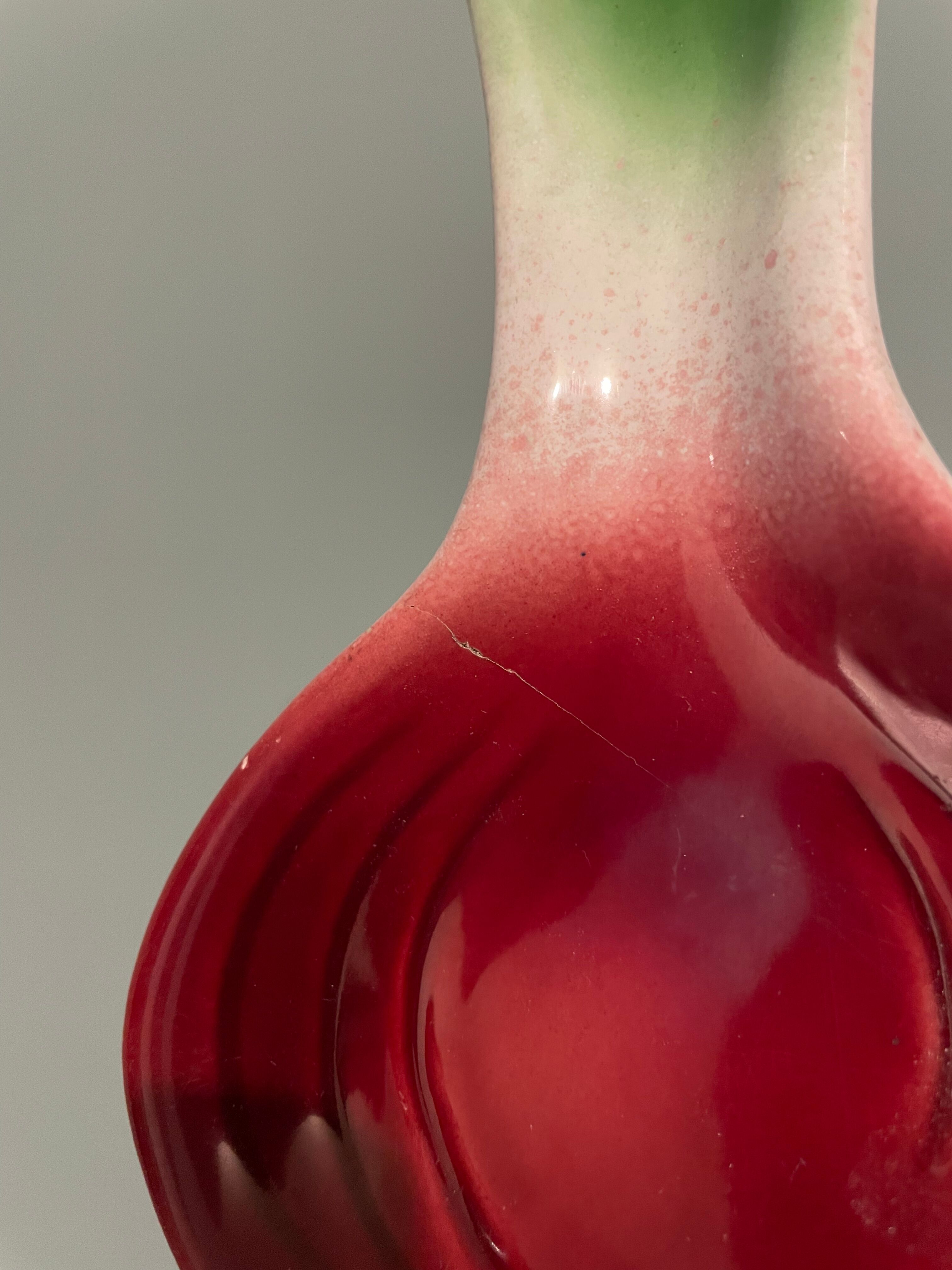 Aperitif ramequin in the shape of radishes