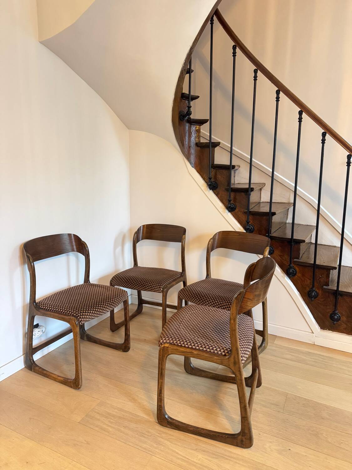 4 Baumann chairs, sled model