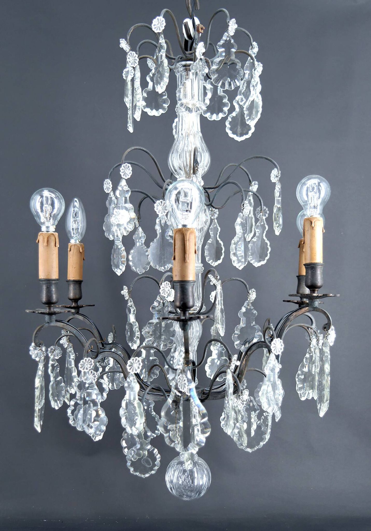 Important bronze chandelier, Baccarat crystal, Louis XV style, 1900.