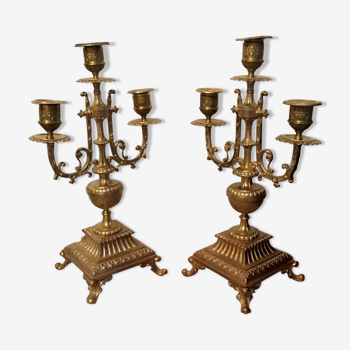 Paire de chandeliers trois branches en bronze doré