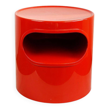 Table en plastique rouge par Emma Gismondi pour Artemide Italie
