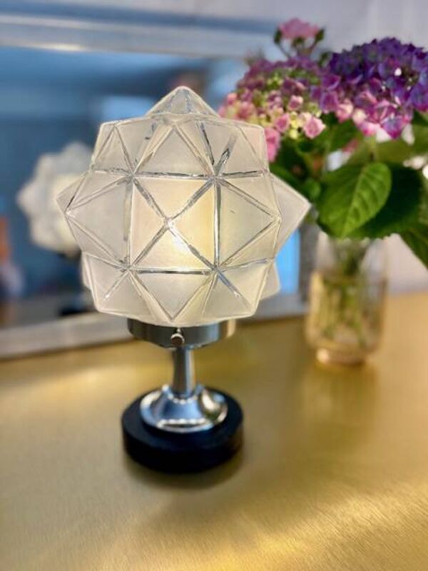 Lampe art déco, globe en forme d'étoile