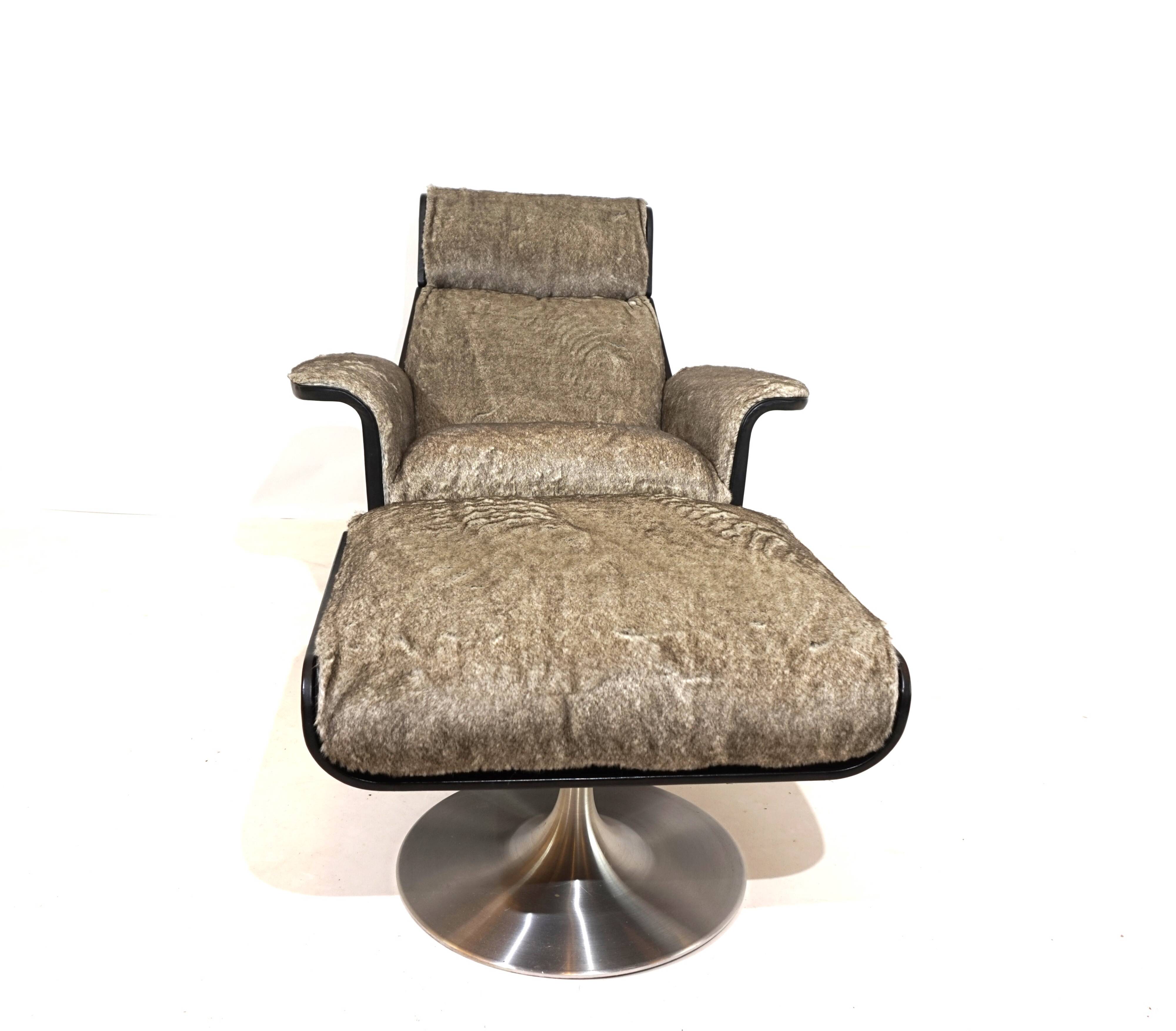 Fauteuil lounge Kaufeld Siesta 62 avec pouf par Jacques Brule