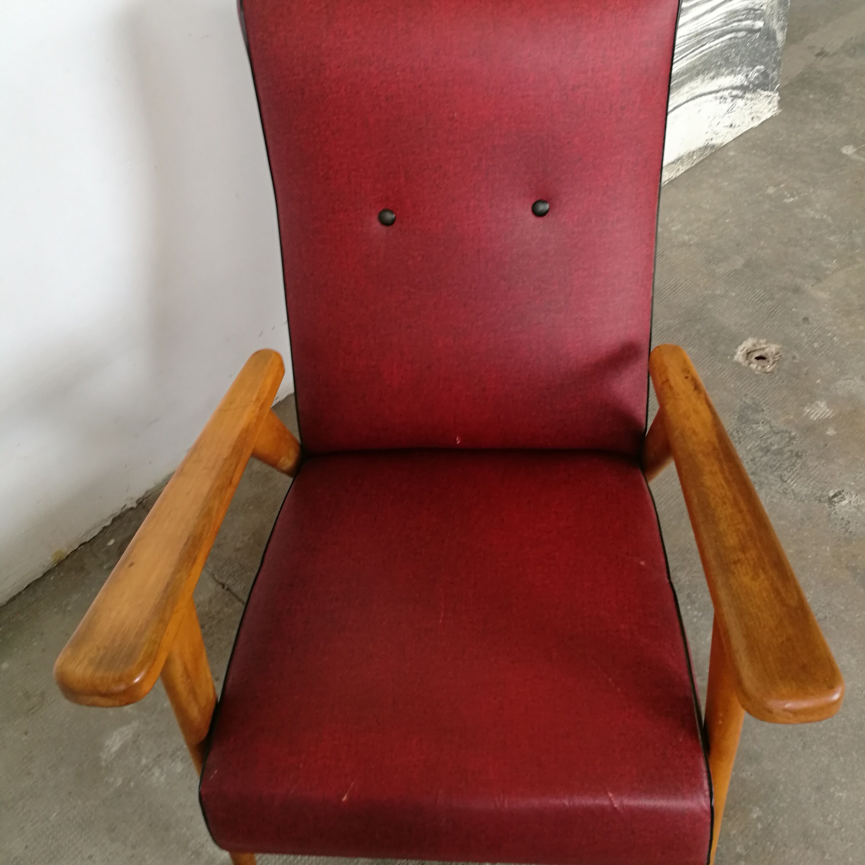 Vintage armchair base compass skaï red