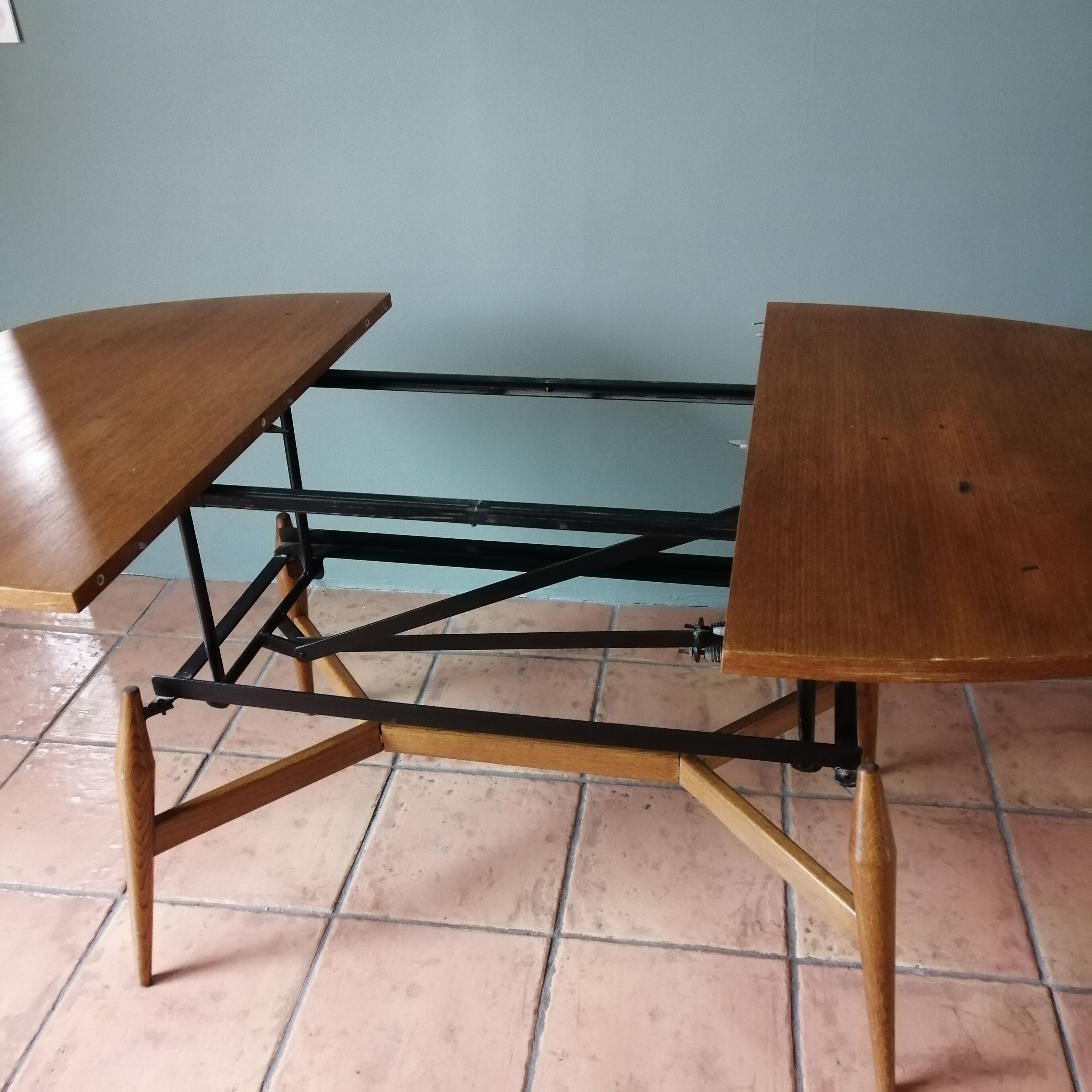 Scandinavian retractable table  60s