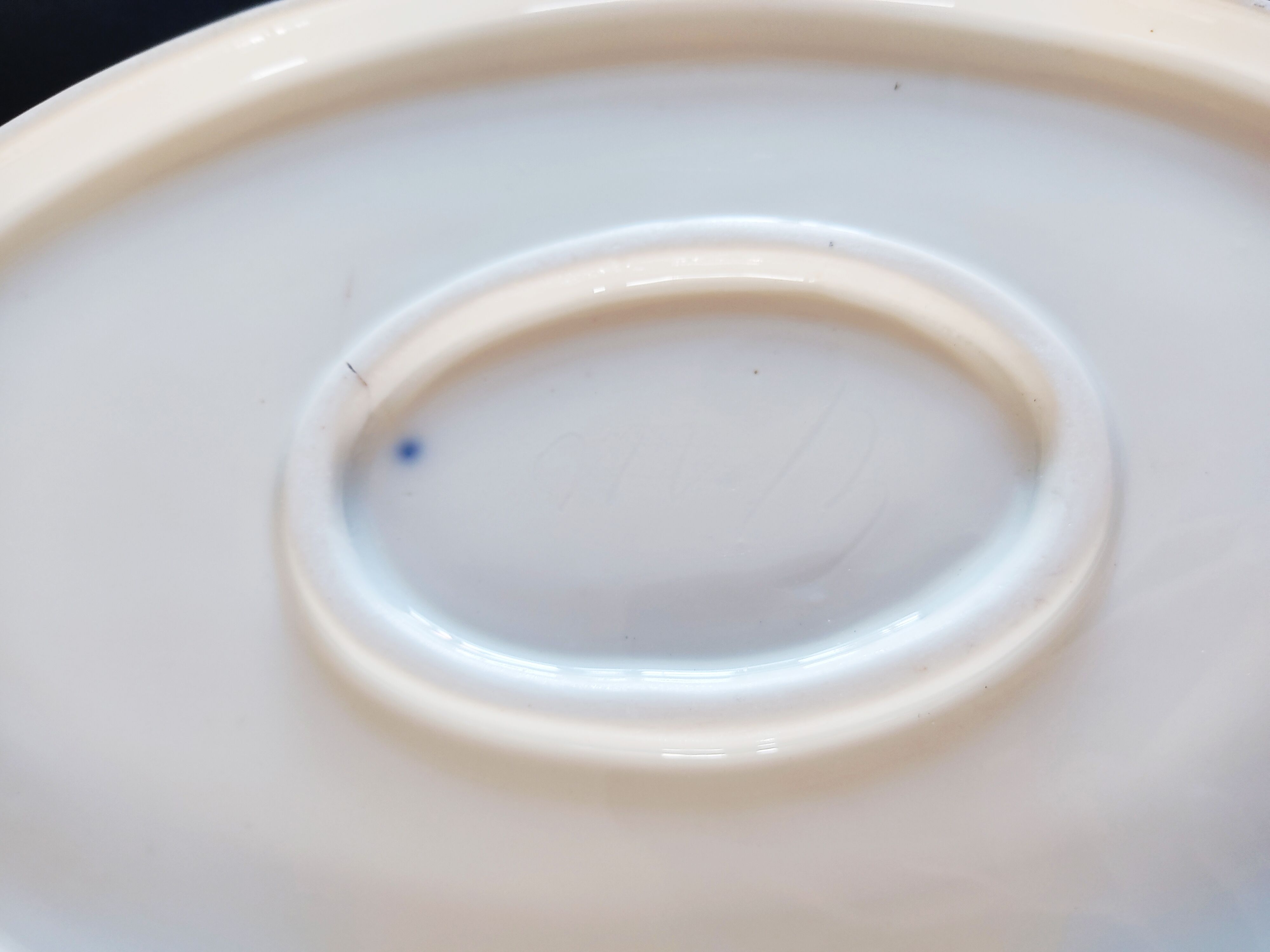 White porcelain oval dish around 1900 35 x 24 cm