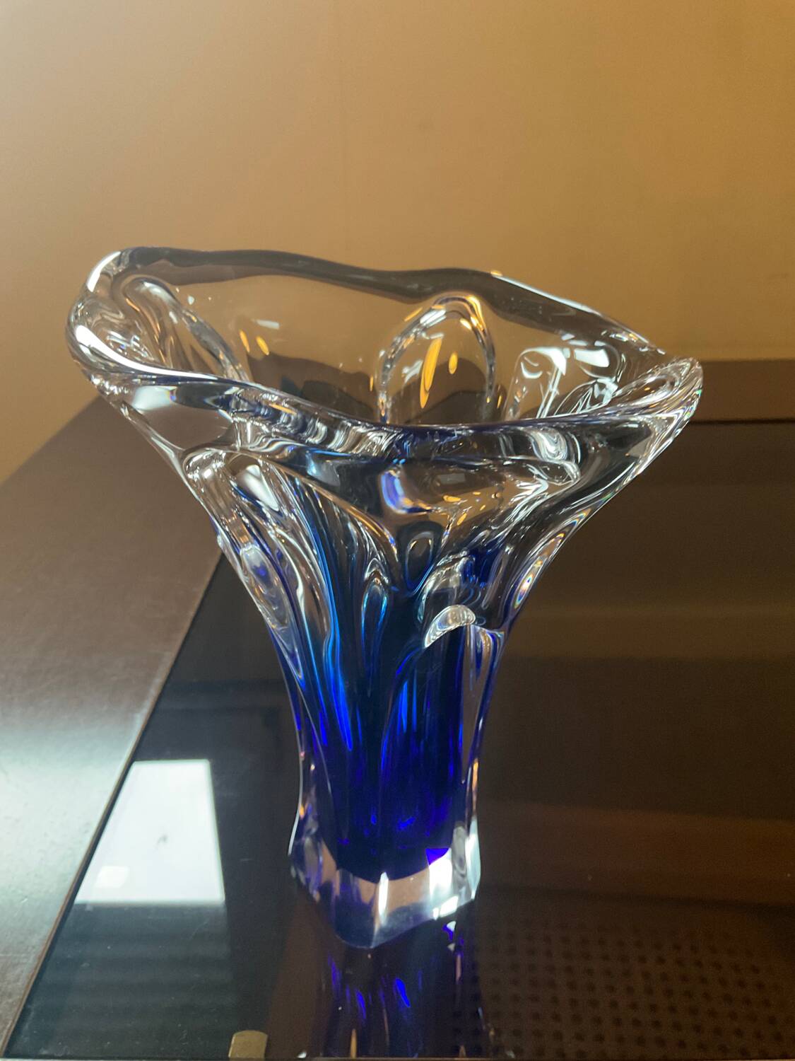 Two-tone glass paste vase from the 70s