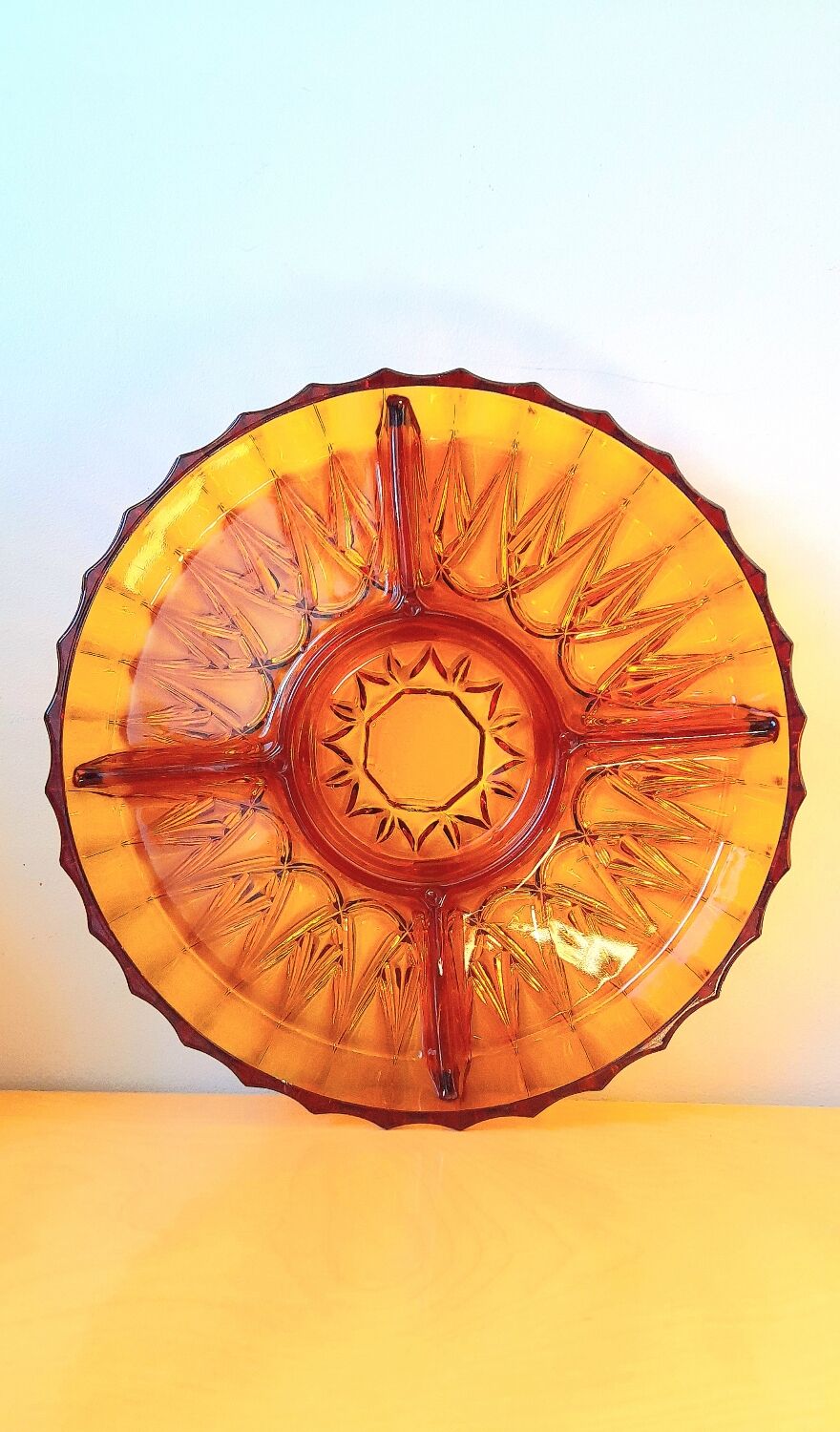 Servant cup in amber glass for aperitifs