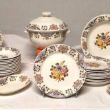 Gien. Bordeaux bouquet. 43-piece service