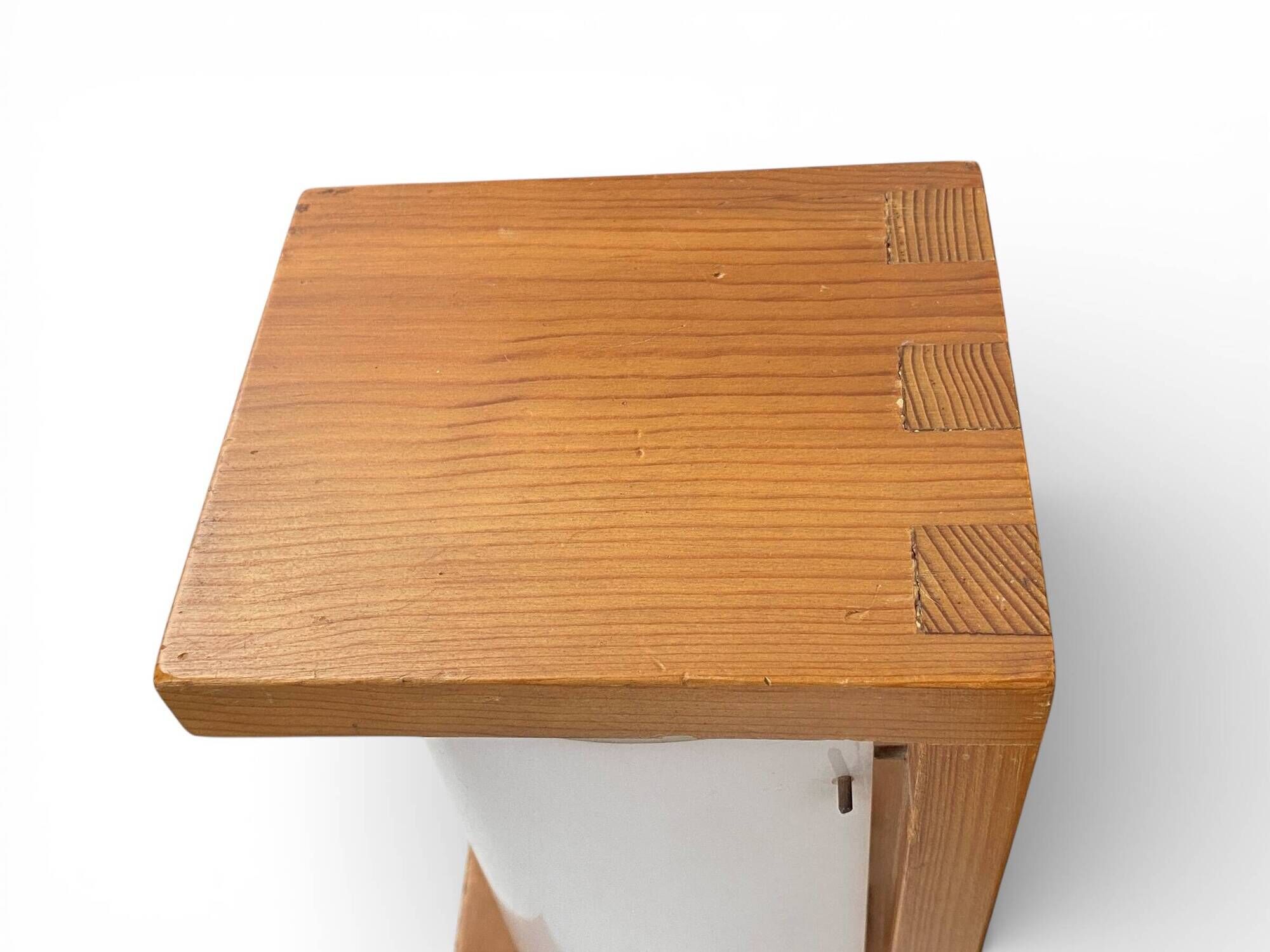 Vintage wall lamp in pine by René Martin cabinetmaker Charlotte Perriand