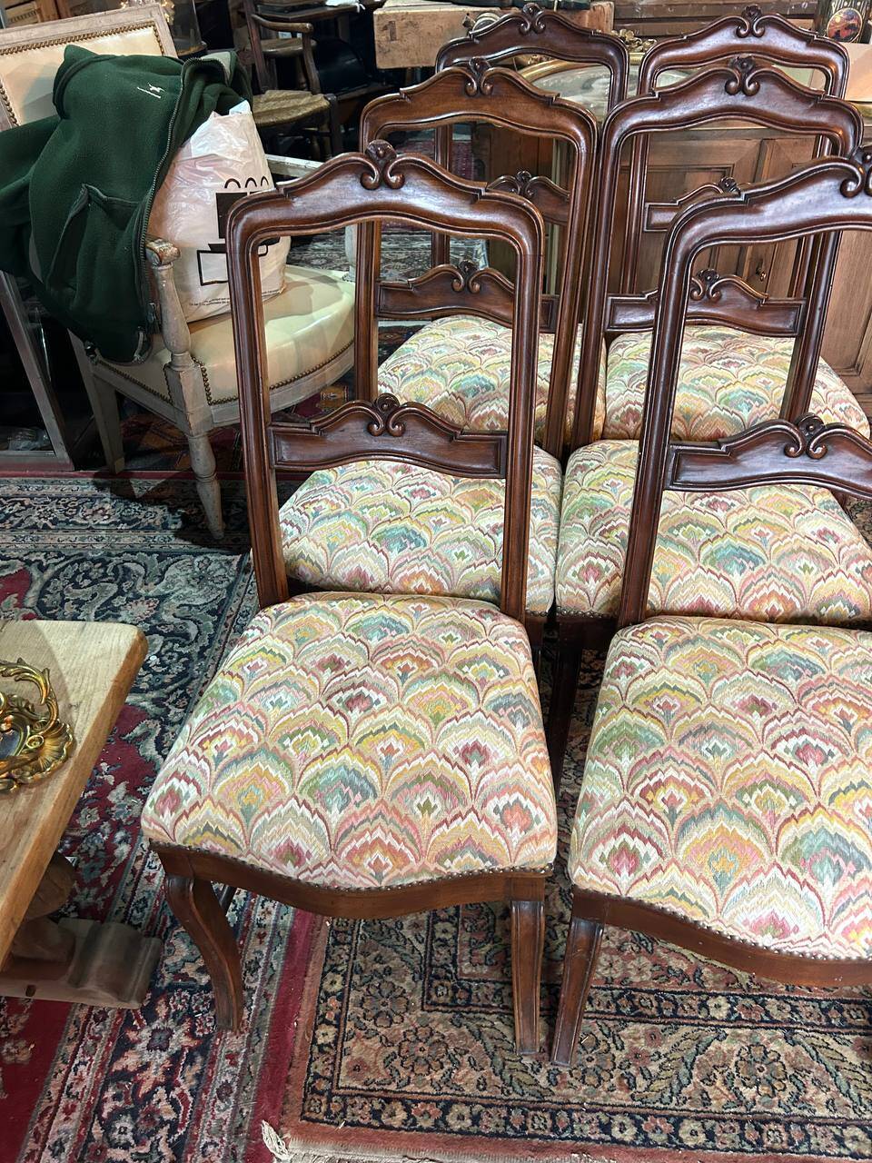 série de 6 chaises en Noyer fin XIXème