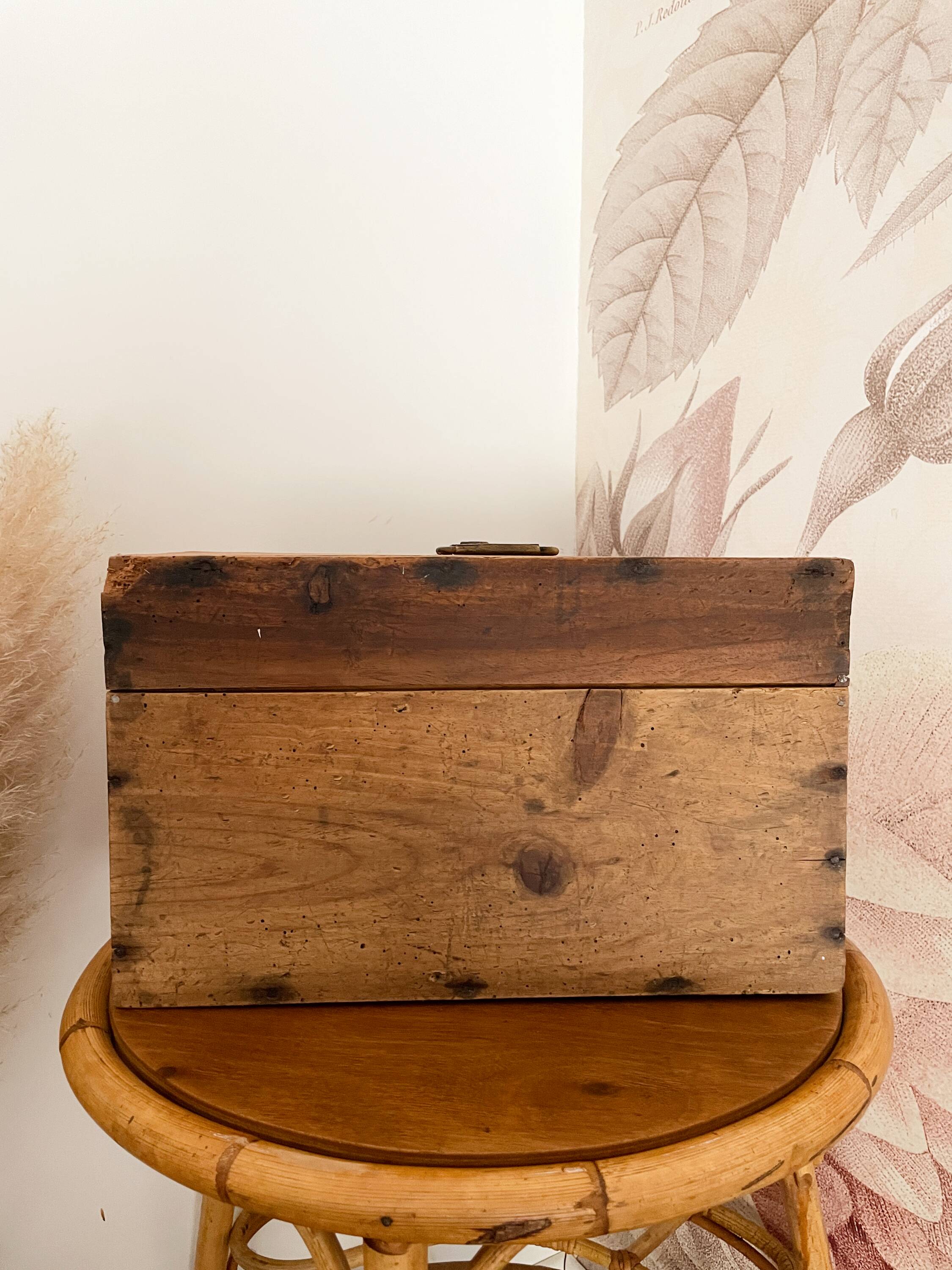 Antique solid pine chest - 41 x 25 x 20