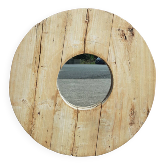 Round mirror