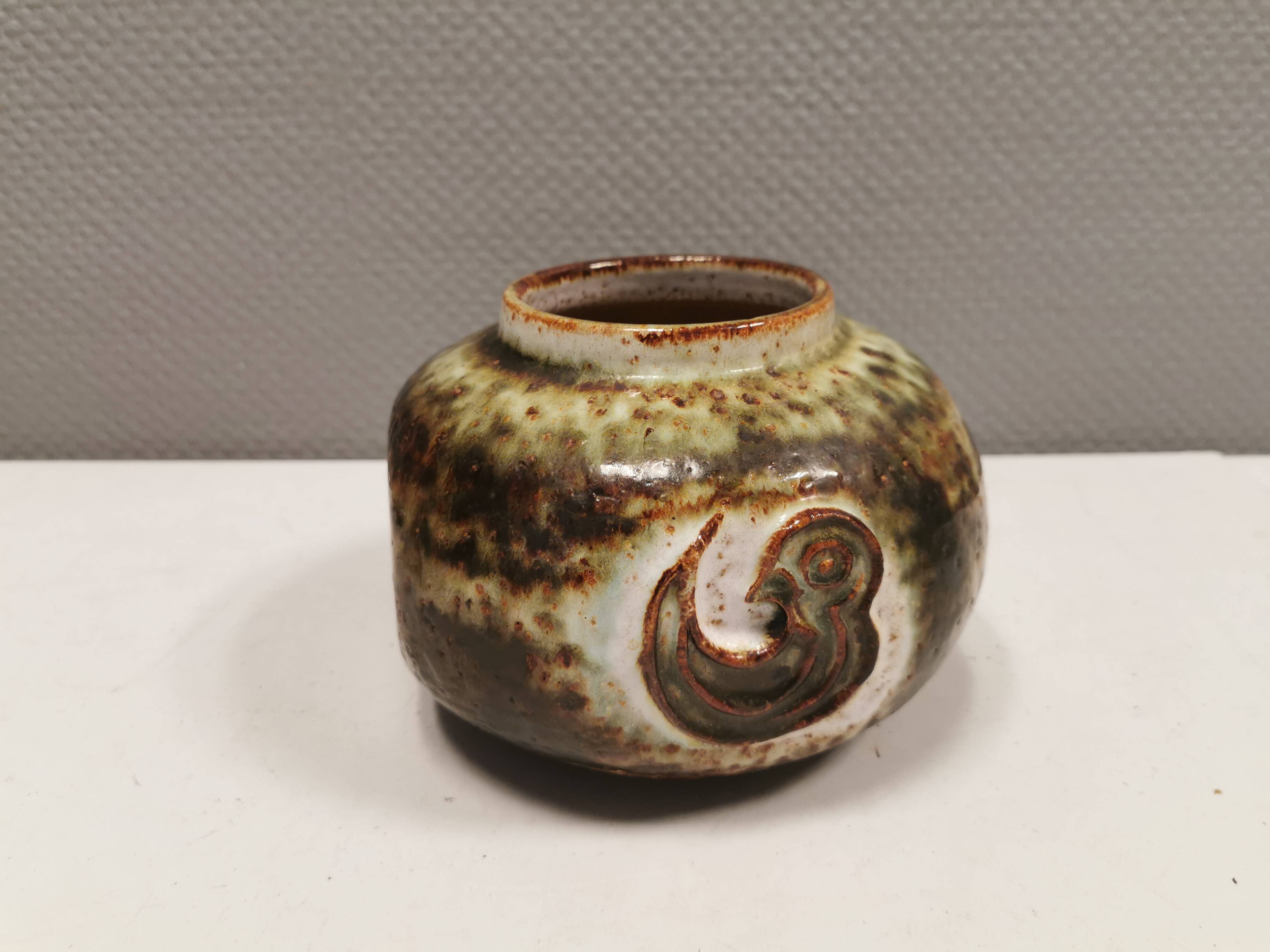 Beautiful vase from Danish Kingo Ceramics (Signature KK) 1980s. signed on the bottom.