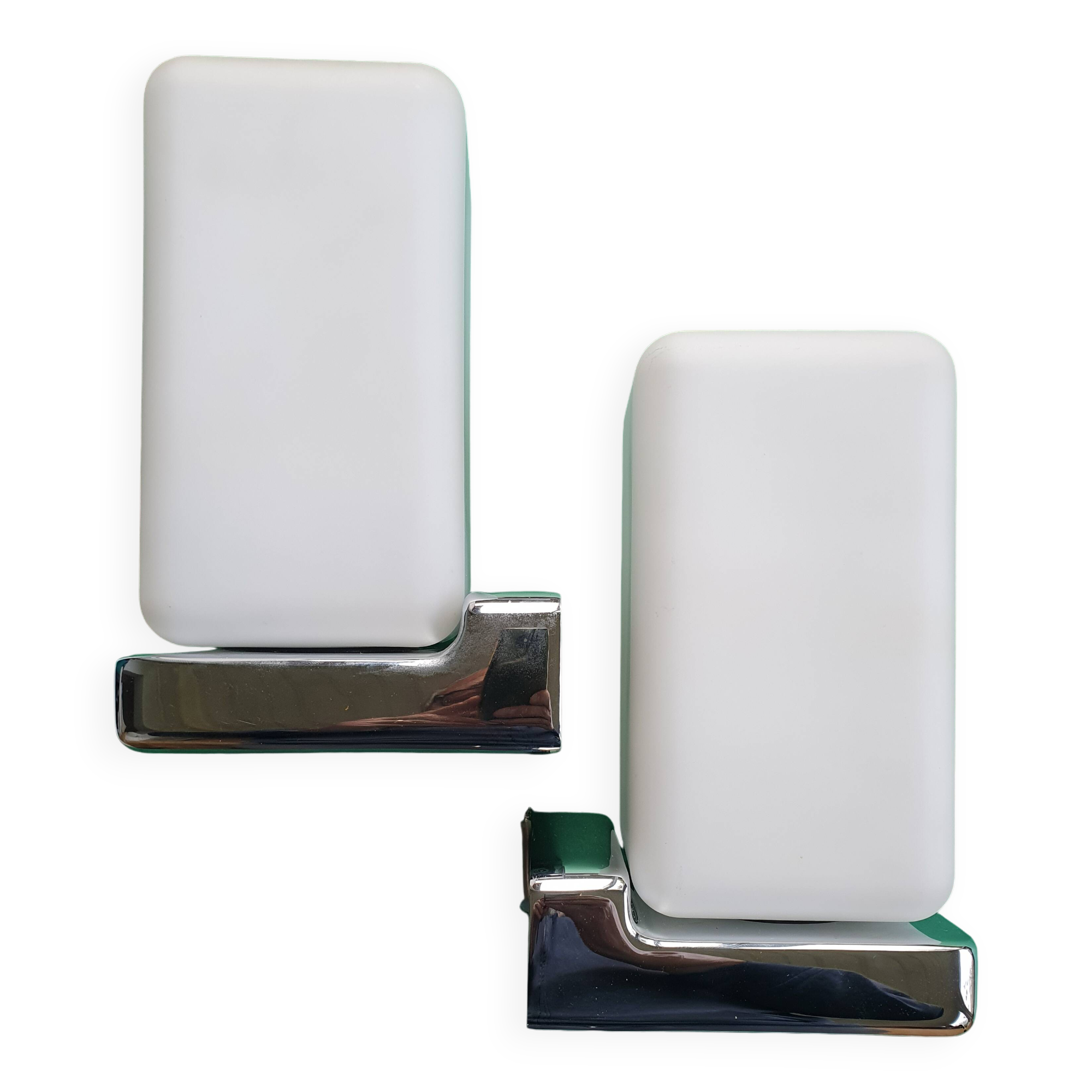 Pair of vintage bathroom design wall lights