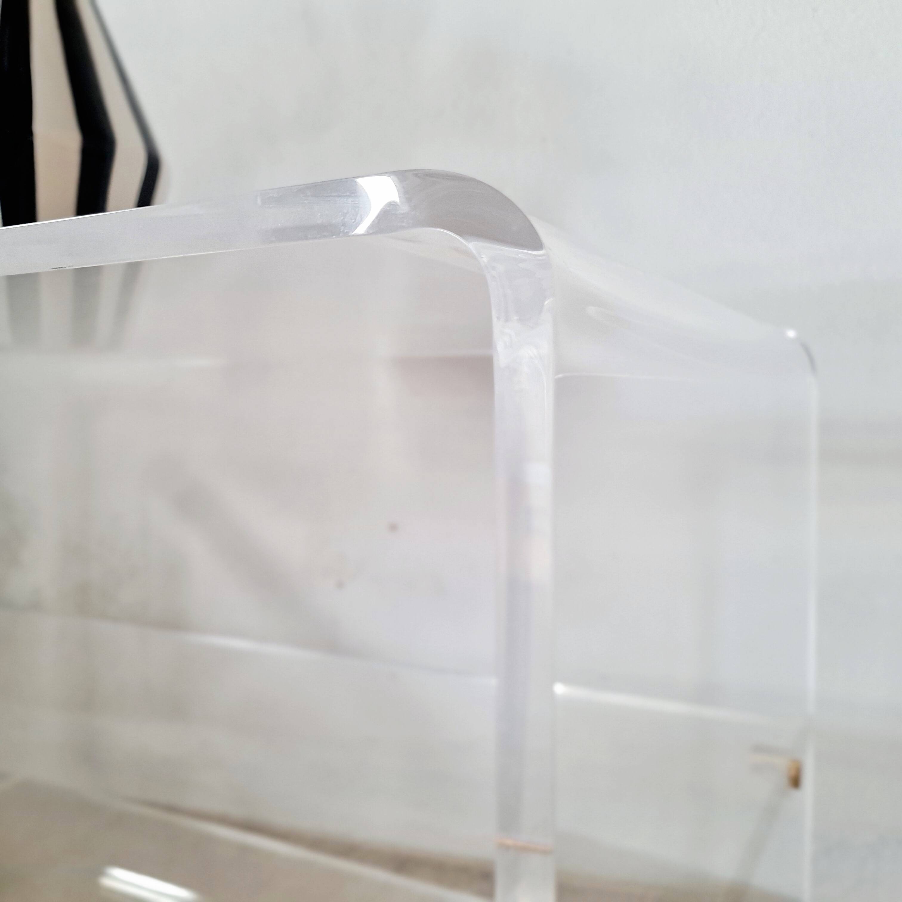 Table roulante Les Invisibles du Marais par David Lange, 1970