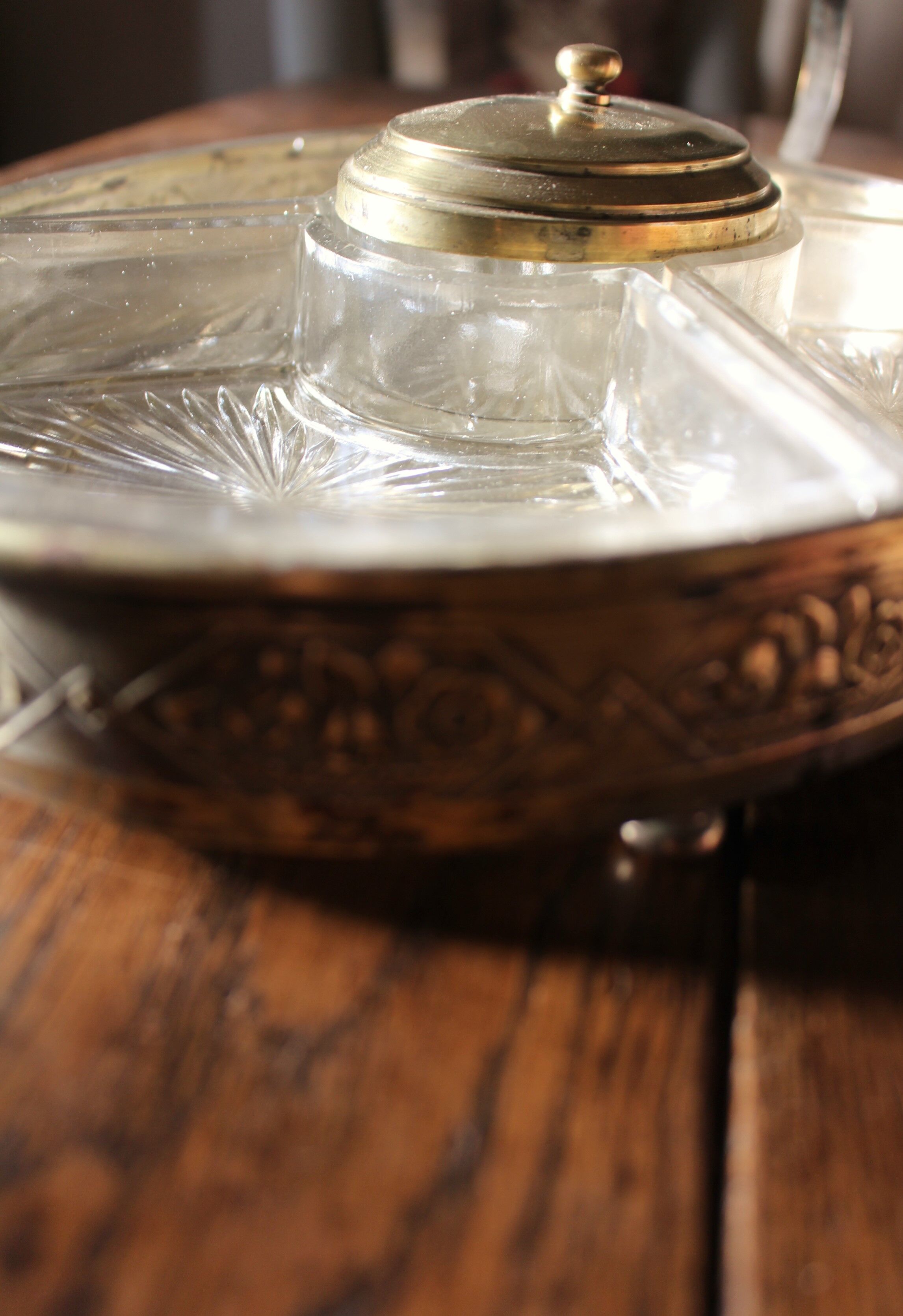 Aperitif tray golden metal brass glass compartments