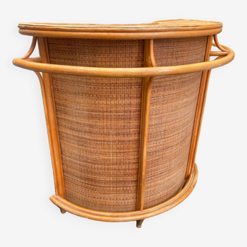 Vintage rattan bar