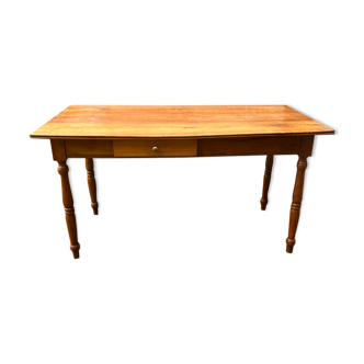 Kitchen cherry table