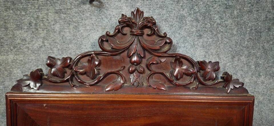 19th-century carved mahogany mirror – Leaf decoration – Napoleonic III period