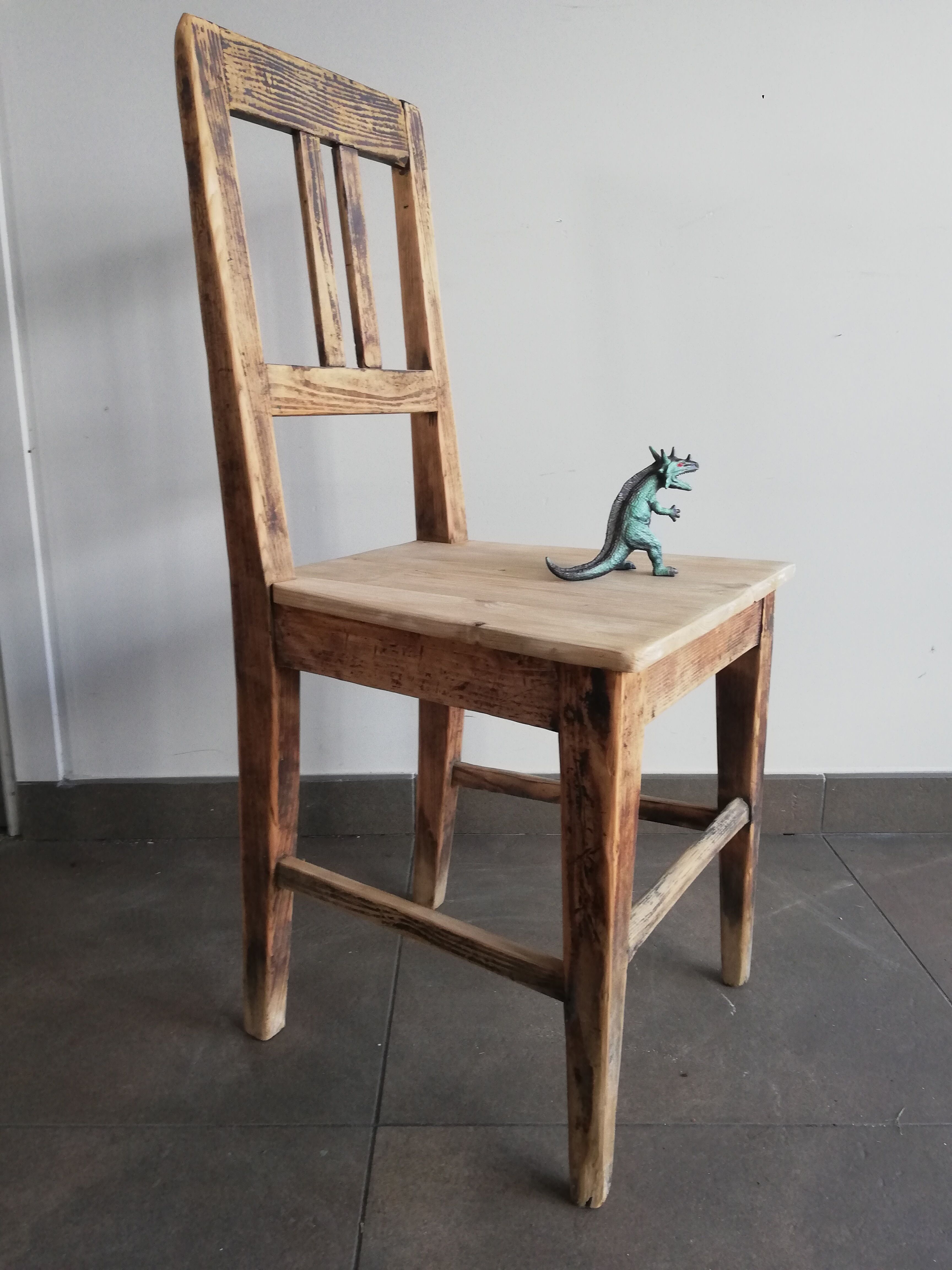 5 vintage wooden chairs