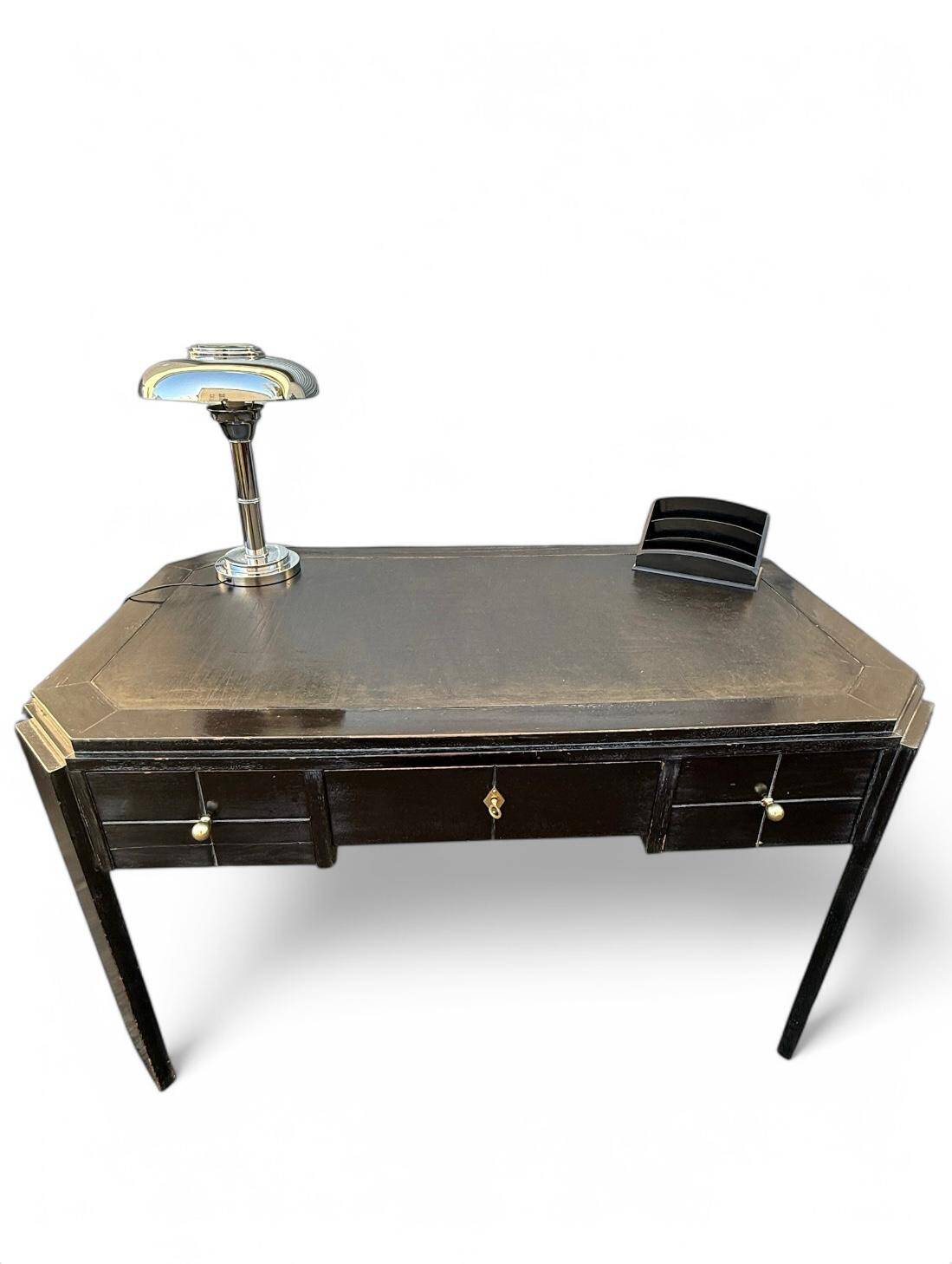 Bureau Art Déco en Chêne Teinté. 133/74 cm.