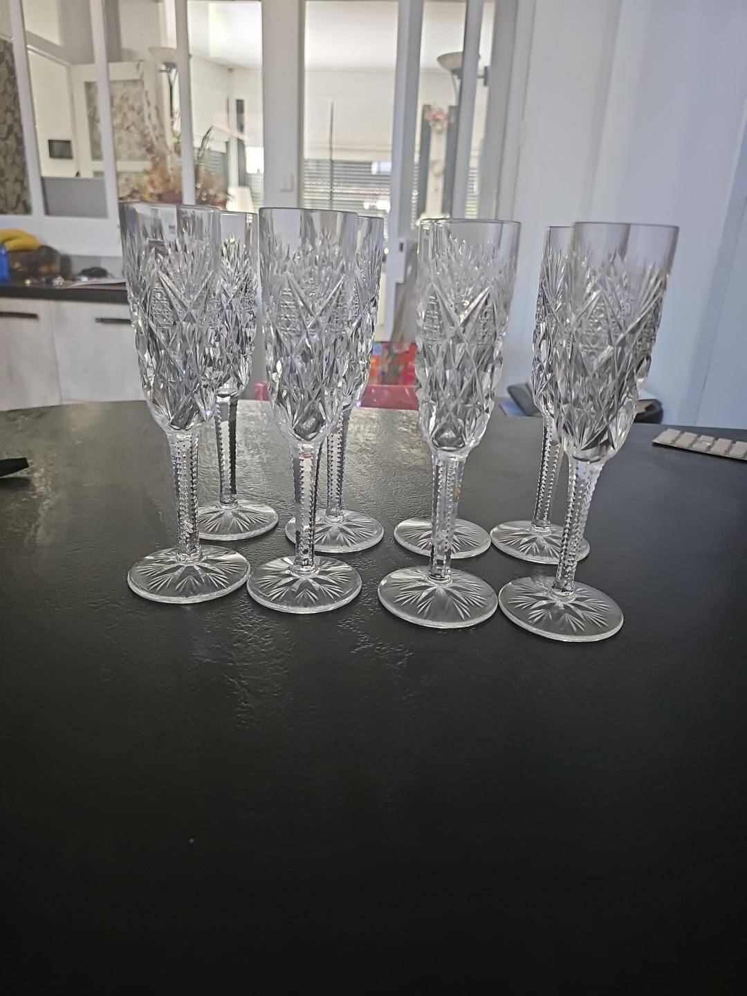 8 crystal champagne flutes from Saint-Louis – Florence model