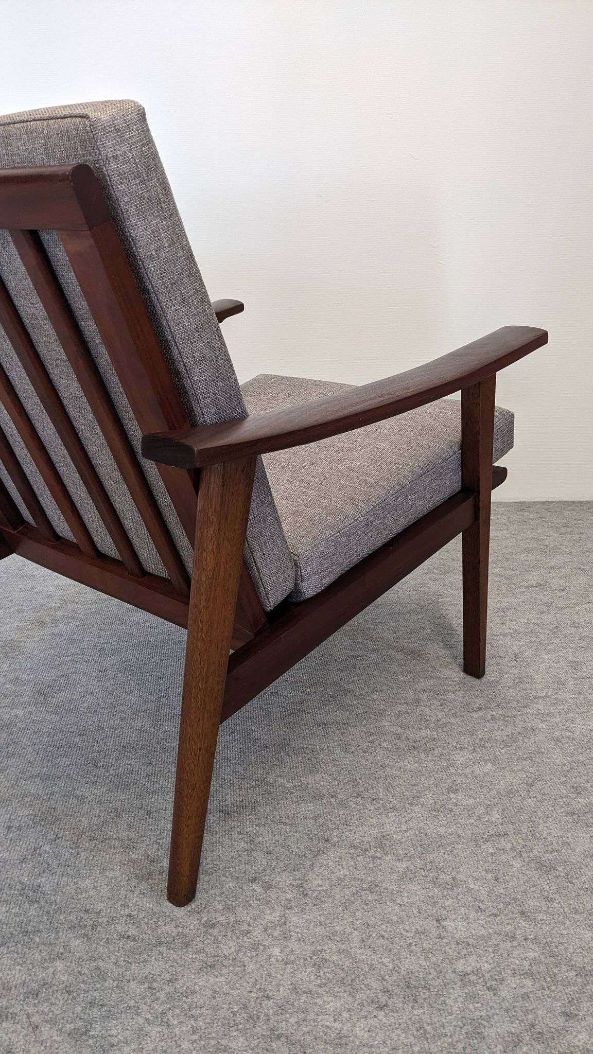Fauteuil moderniste scandinave en teck, Danemark vers 1960