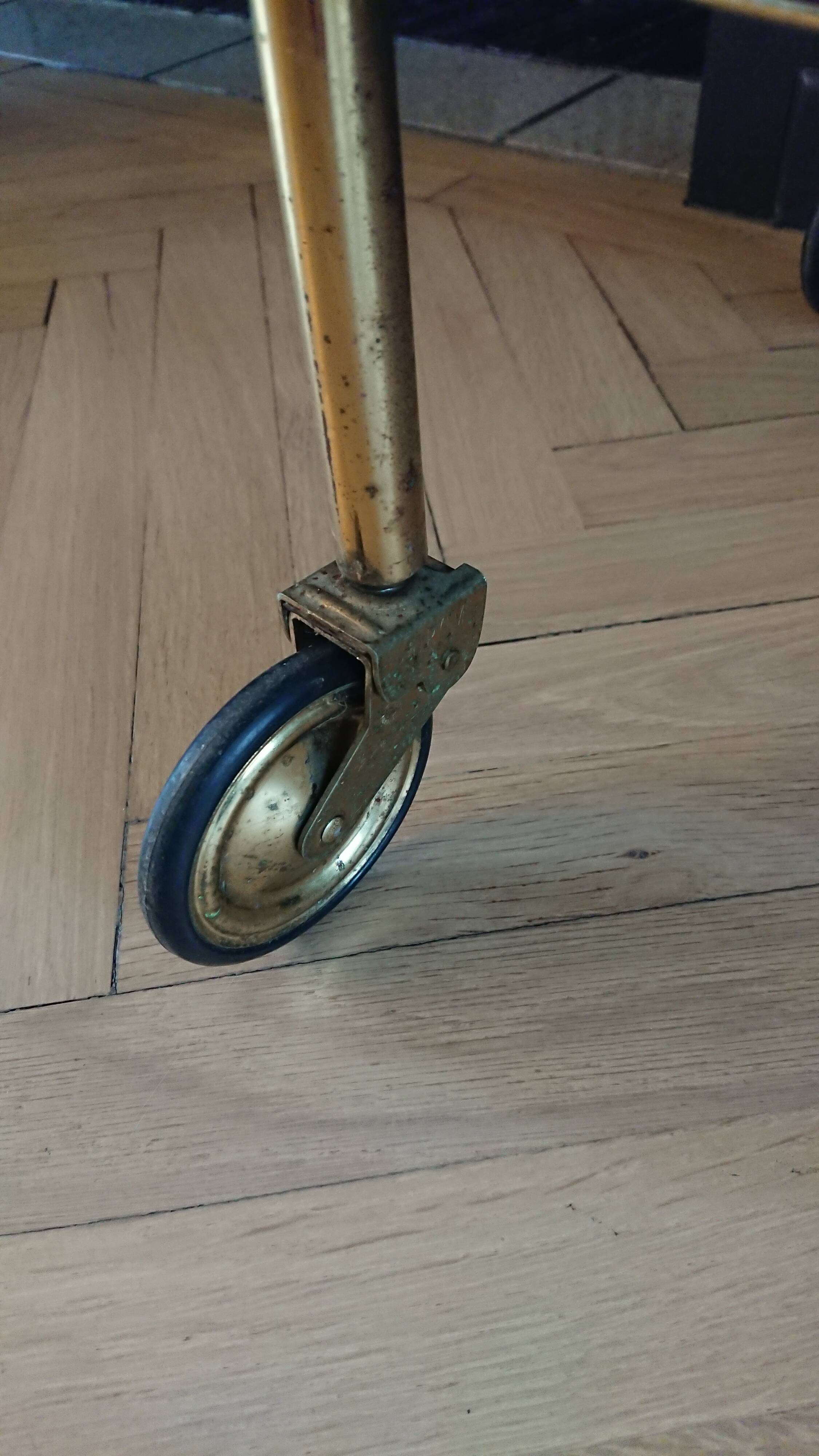 Brass dessert and glass 2 trays