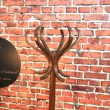 Baumann coat holder