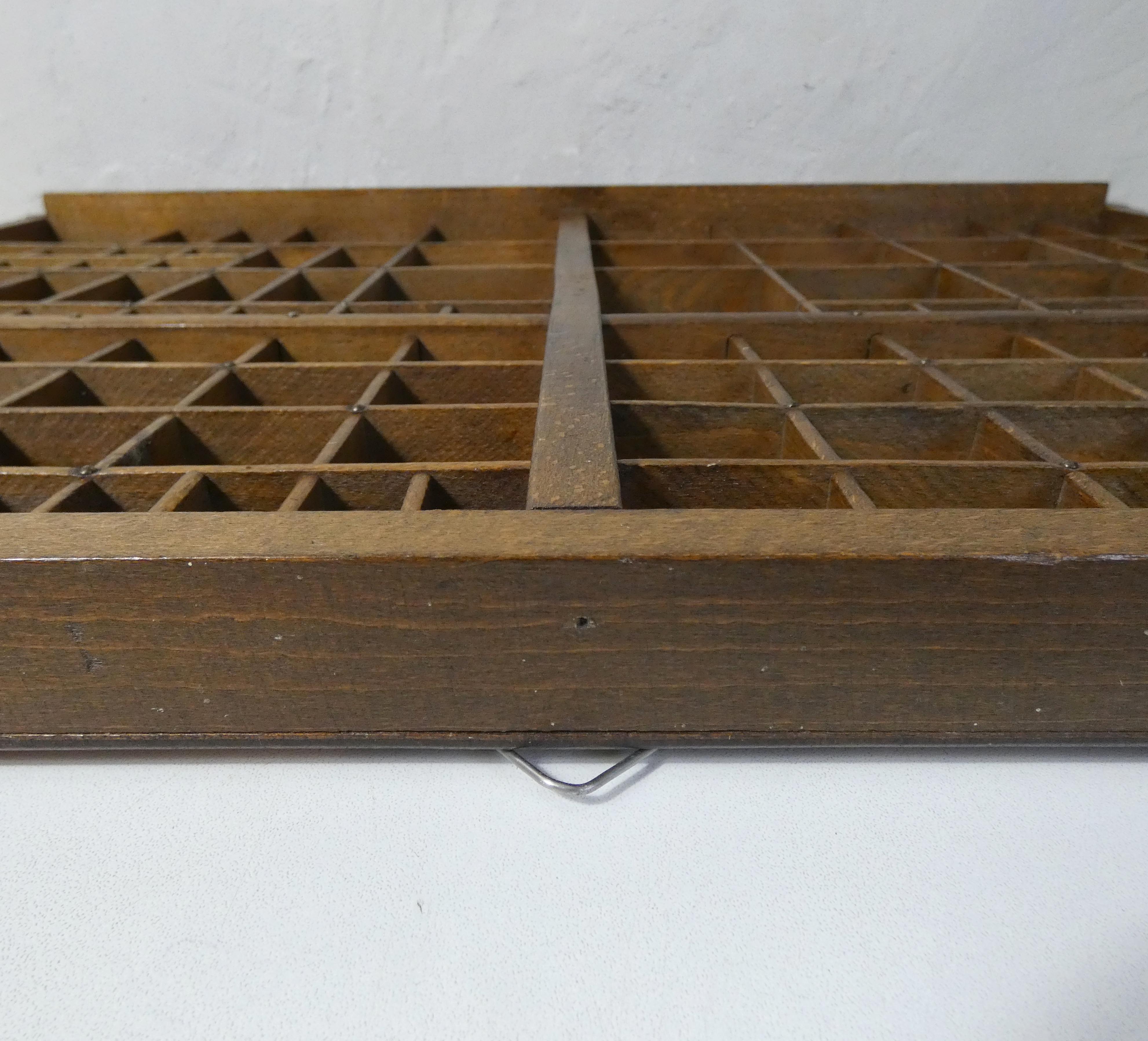 Old printing locker shelf in Trinket