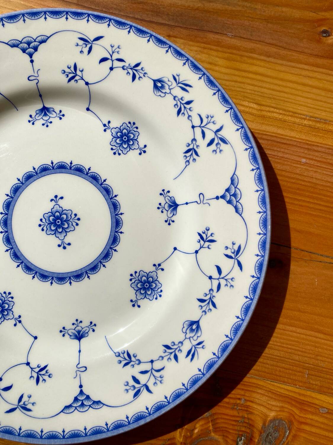 Queens Ingrid English Serving Platter