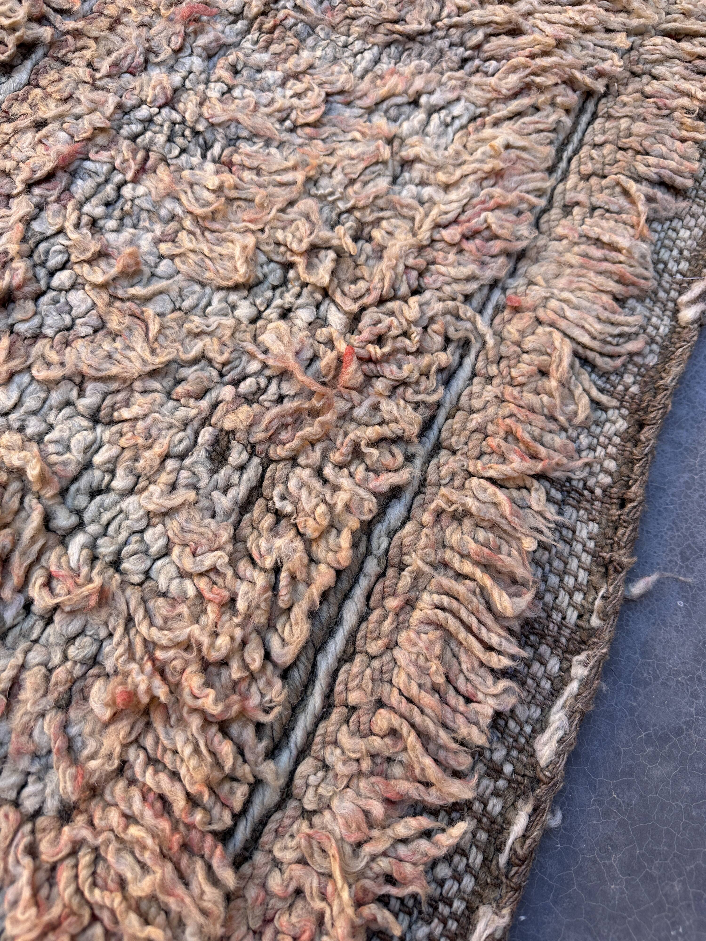 Moroccan rug Beni M'Guild beige - 314 x 192 cm