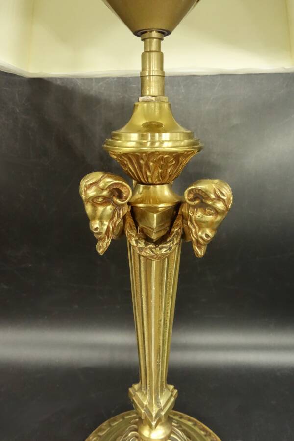 Large lamp with ram's heads in Louis XVI style - gilded bronze
