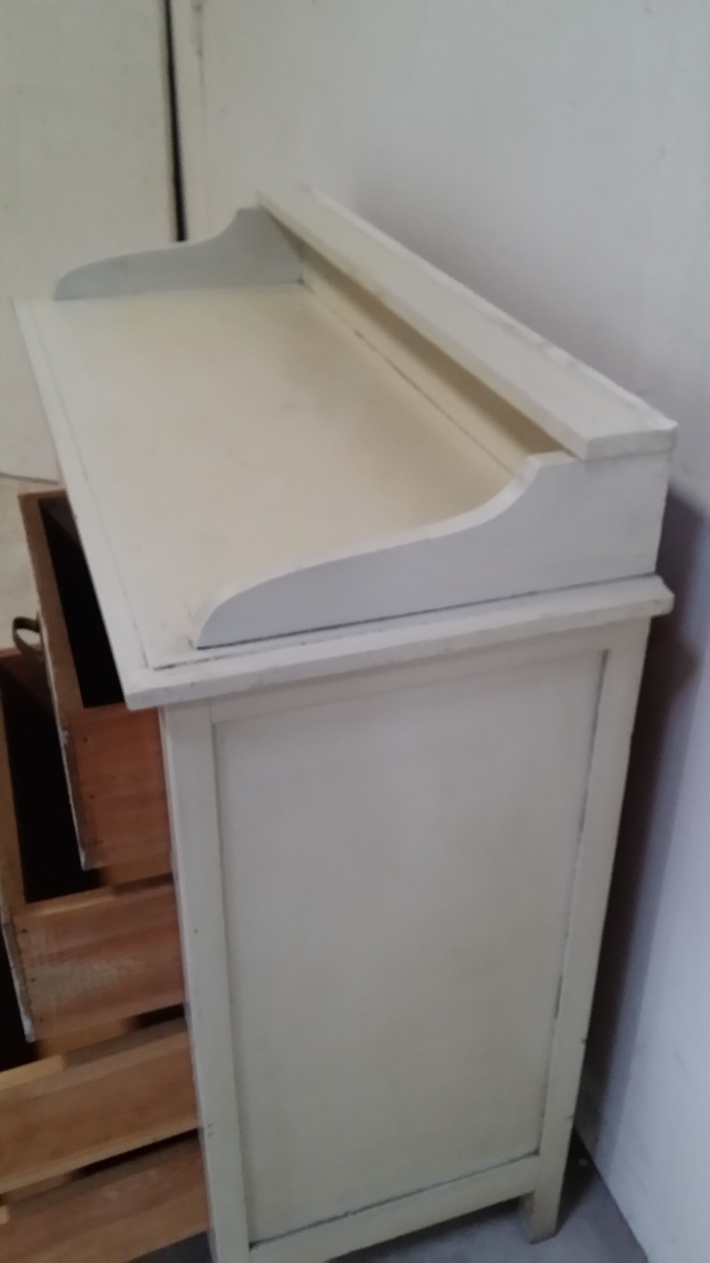 Chest of drawers 1 door , 4 drawers