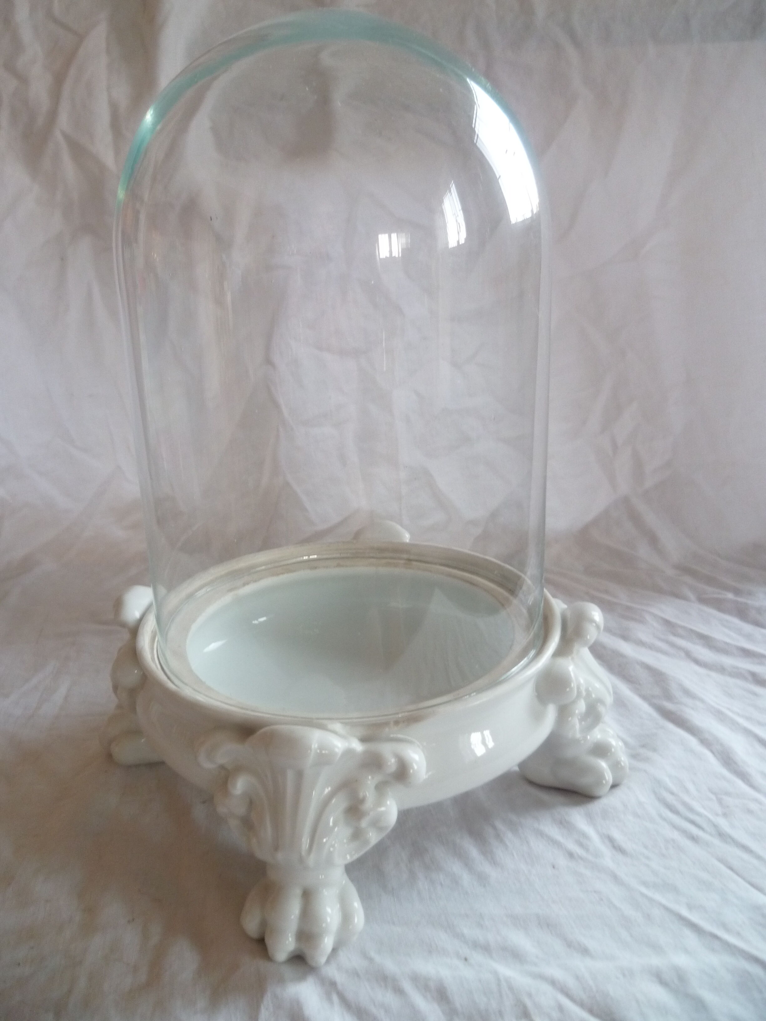 Glass deco globe and base legs of white ceramic lion j.p.l paris