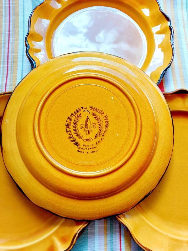 4 dinner plates Les Faïences de Haute Provence