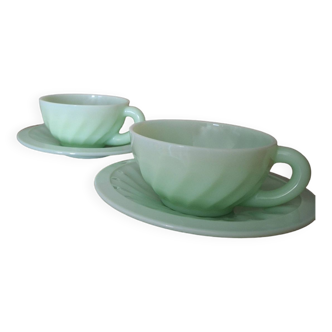 Lot de 2 tasses et soucoupes à café opaline vert pâle 50'