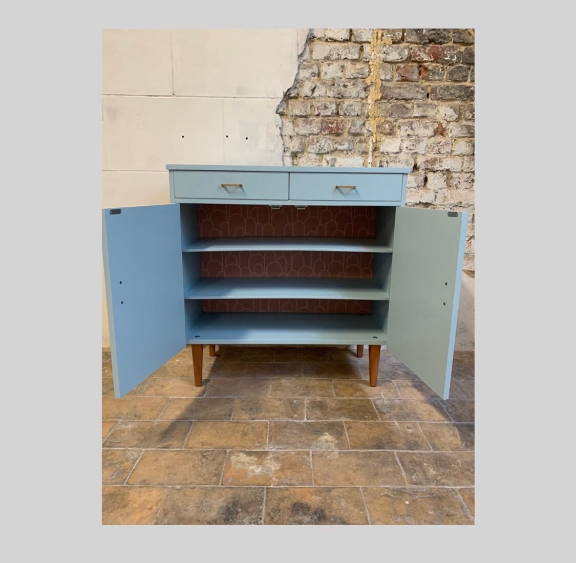 Buffet of the 60s, pastel blue