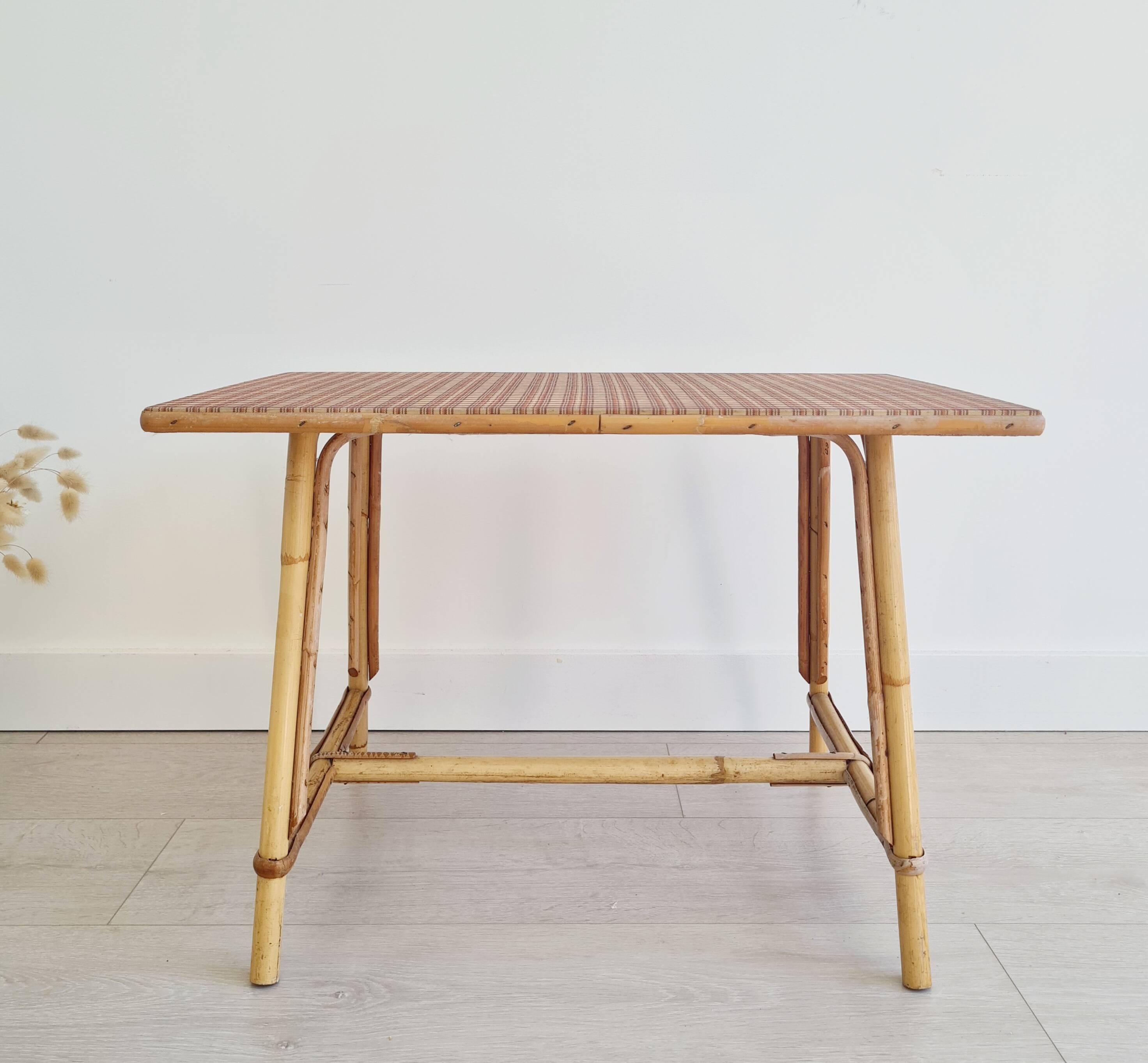 Rattan coffee table with tartan top