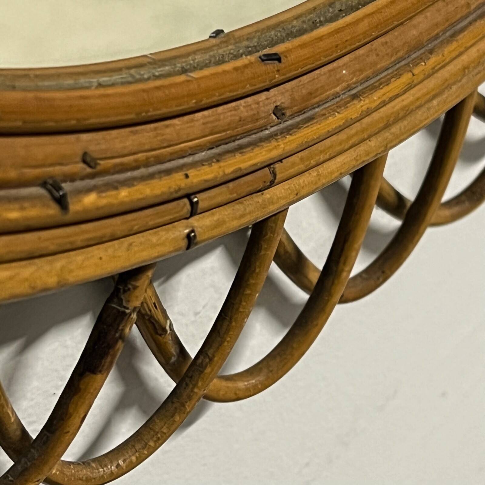 Large mirror from the 1950s. Made of bamboo. Vintage design in the Bonacina style.