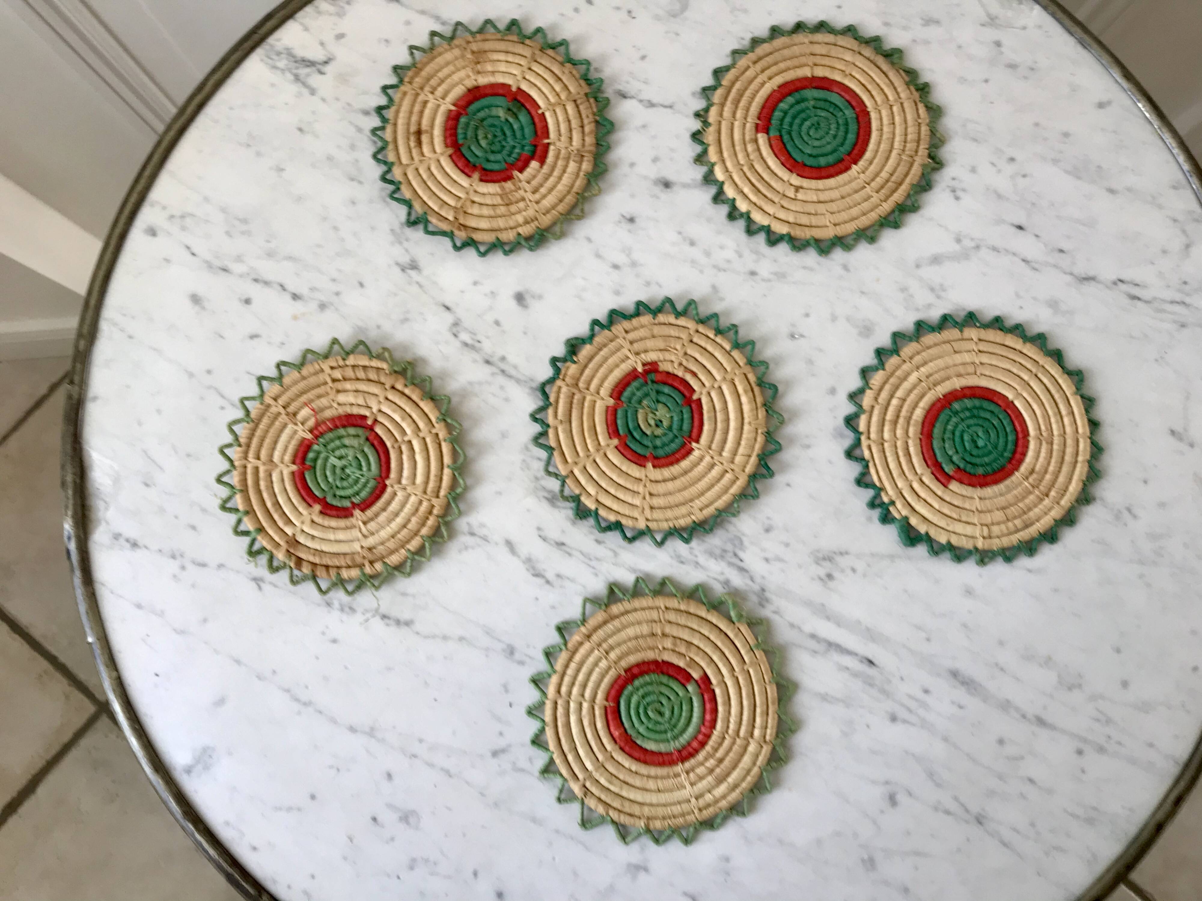 Ensemble de 6 dessous de verres en rotin verts années 70
