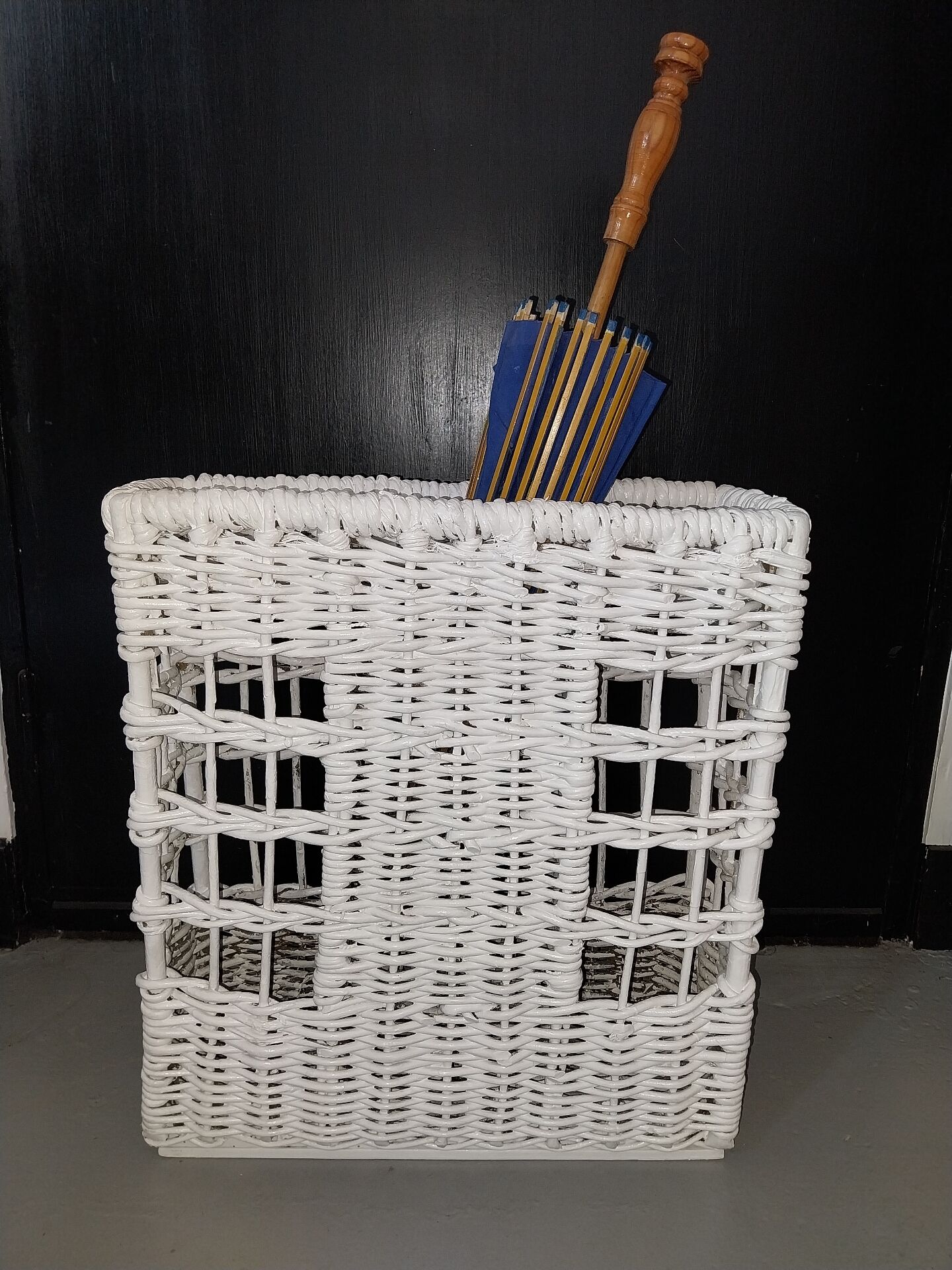 White wicker umbrella stand