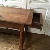 Farm table