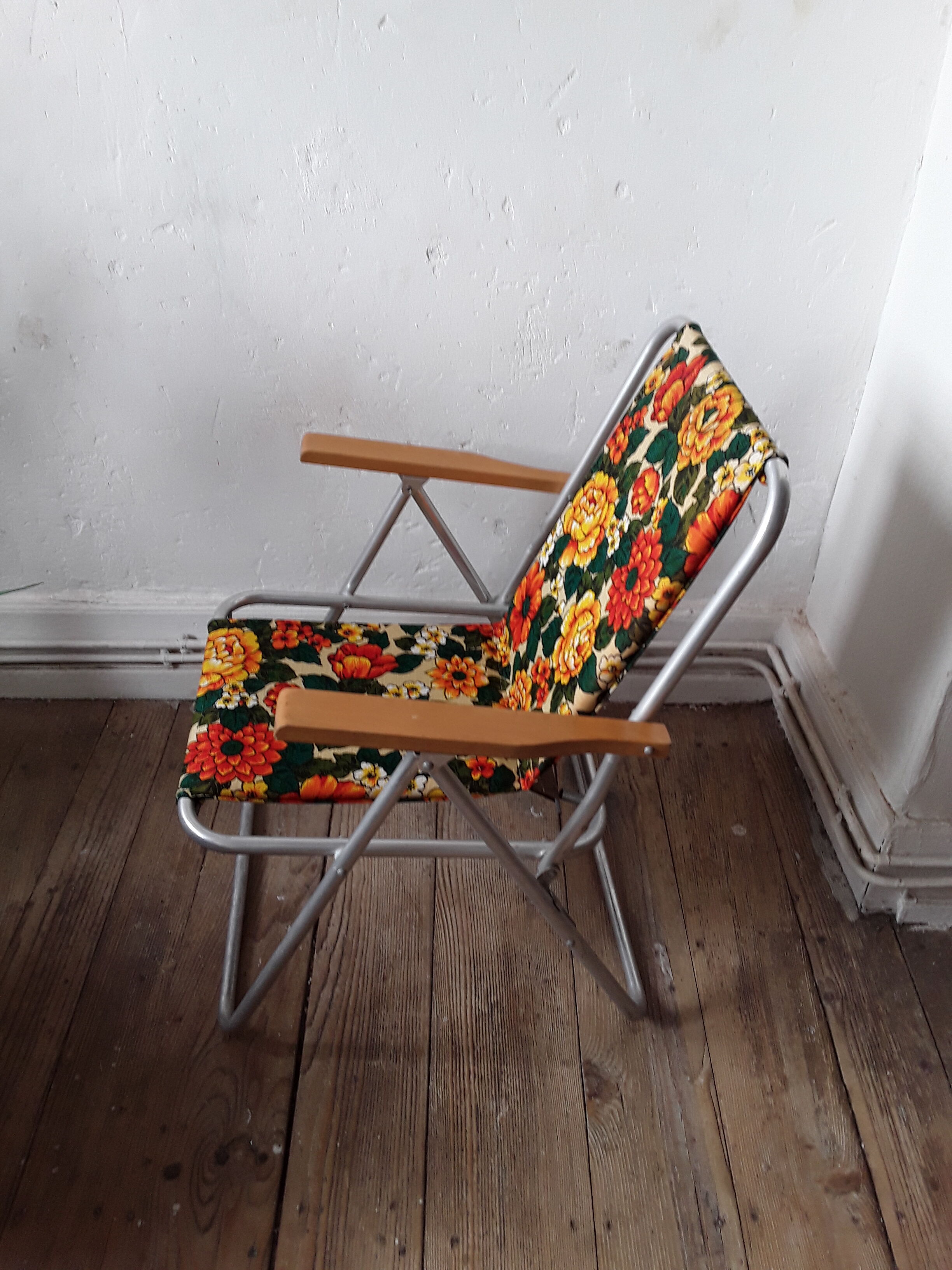 Vintage folding camping chairs 60s/70s