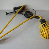 Ancienne lampe articulée Lumina Igloo en métal jaune atelier bureau architecte